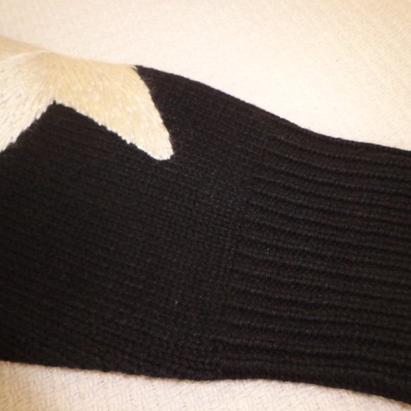 NWT Wildfox | Jet Black & White Jumbo Stars Sommers Crewneck Sweater - Picture 5 of 13